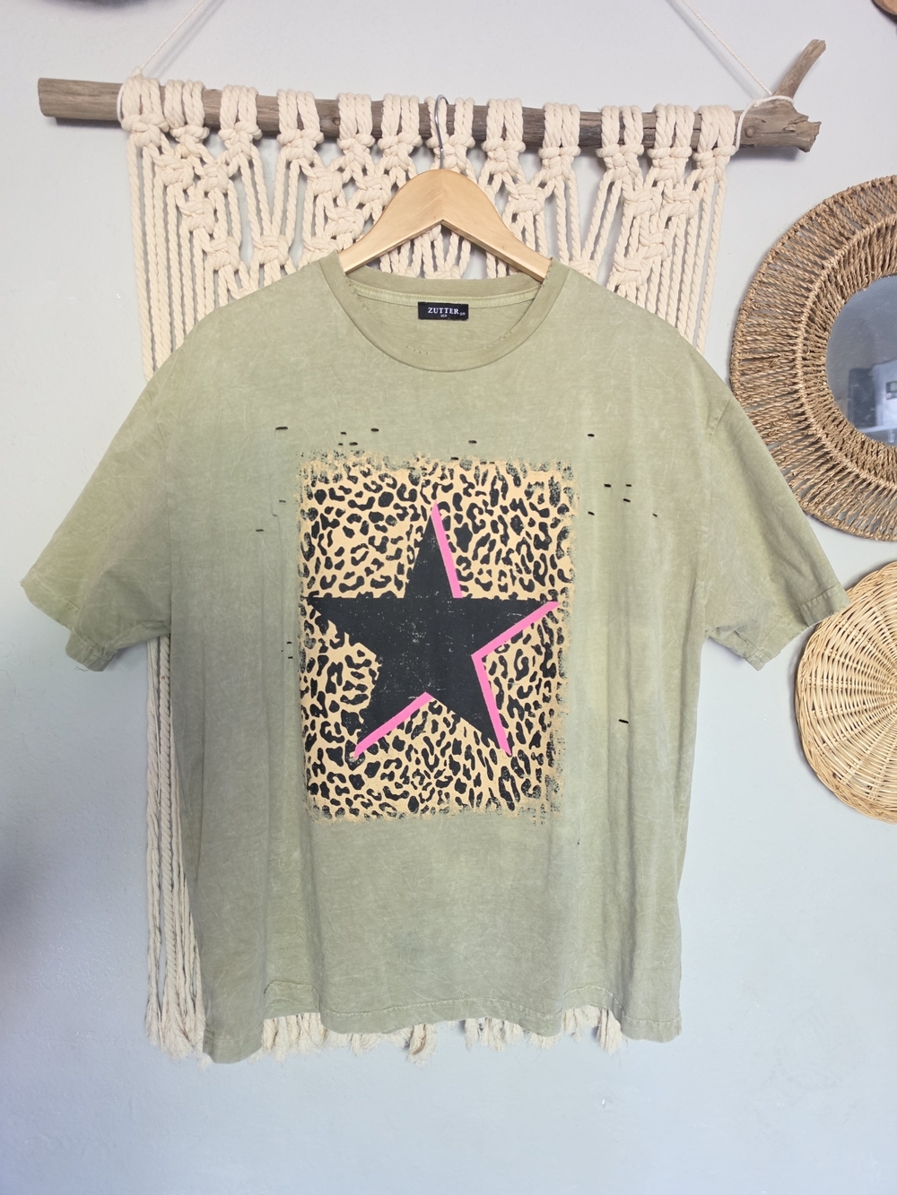 Zutter Olive Star & Leopard Short Sleeve Tee